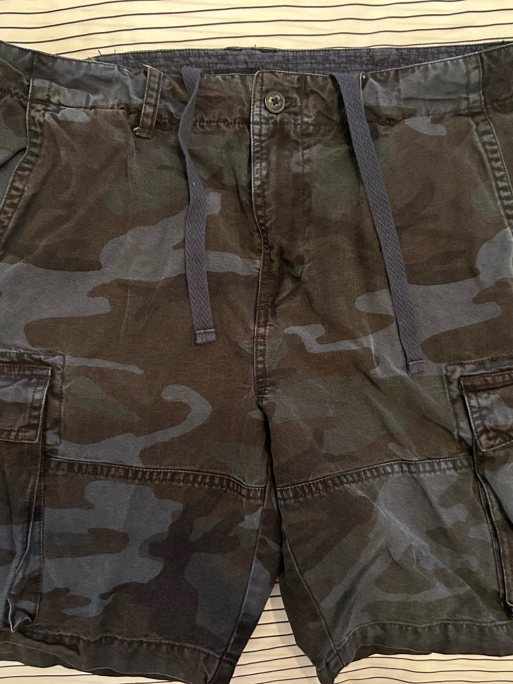 Lucky Brand Men's Camouflage Shorts - Gray/Black